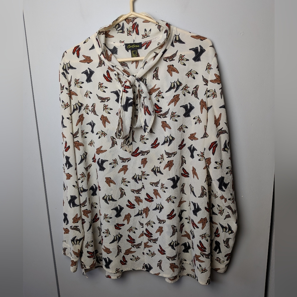 Tie-Neck Printed Blouse in Ivory with Multicolor Shoe Motif